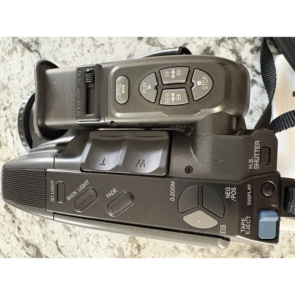 Panasonic Palmcorder IQ PV-IQ525 VHS Bundle with Bag,Tape,Batteries,etc TESTED
